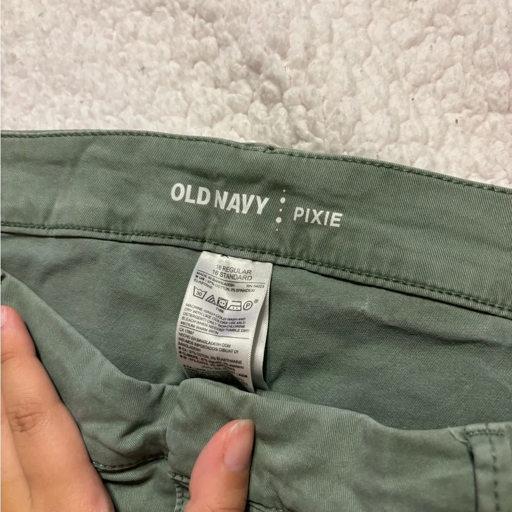 Old Navy Green Pixie Jeans - Picture 2 of 3